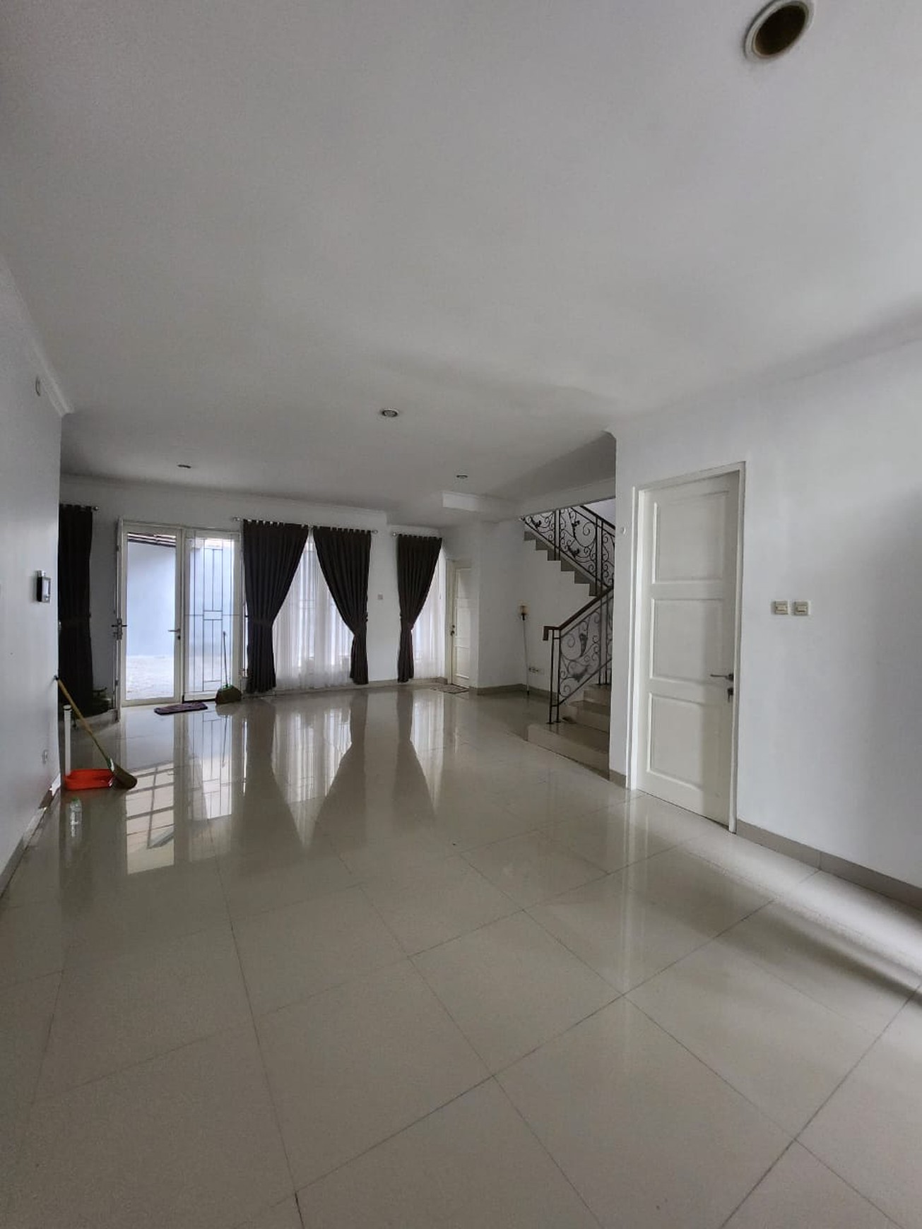 Rumah Mewah di Vassa Terrace Lippo Cikarang - Siap Huni!