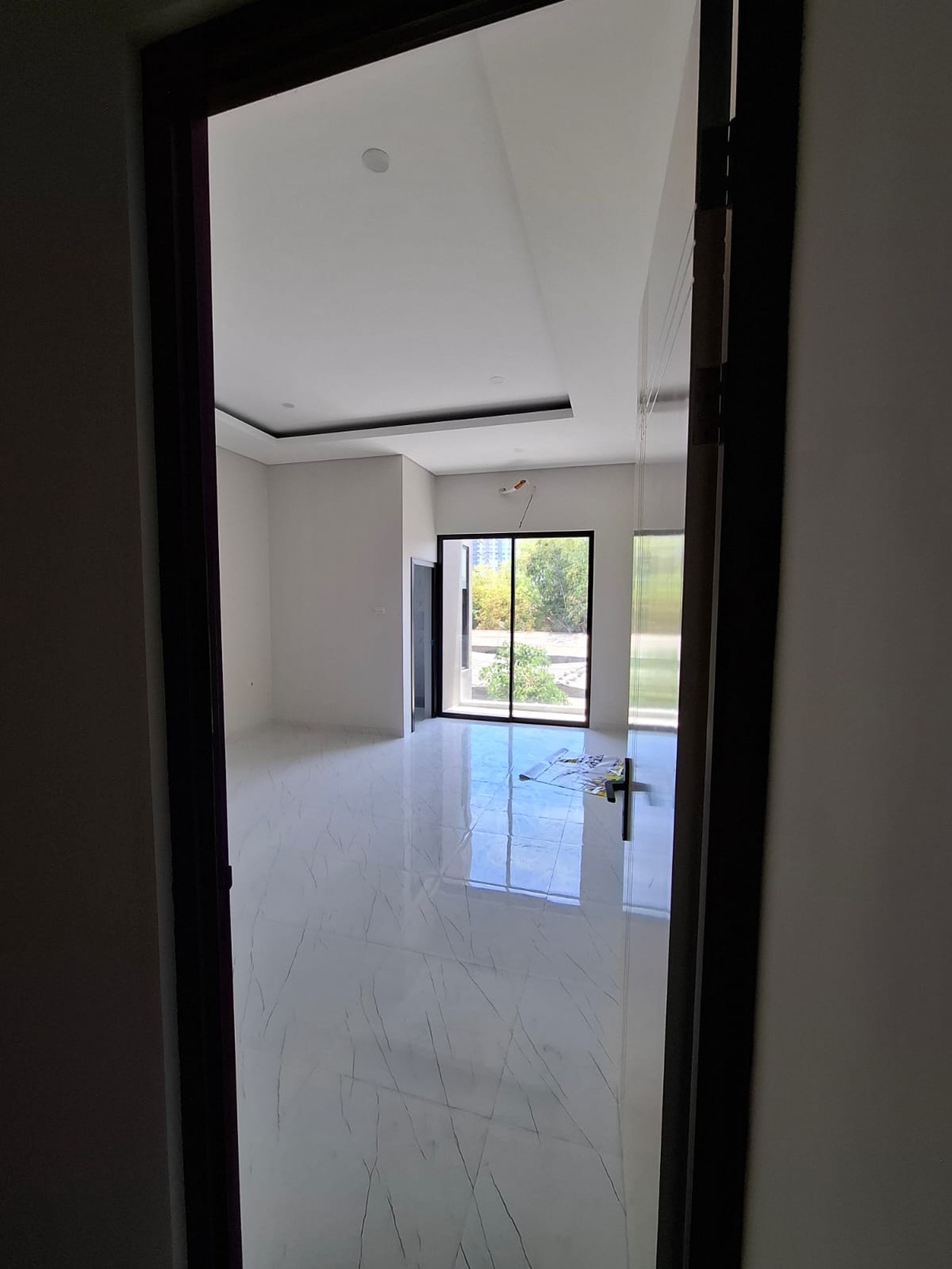 DIJUAL CEPAT 2 RUMAH KEMBAR BARU SIAP HUNI Tenggilis Mejoyo dekat UBAYA, Surabaya Timur
