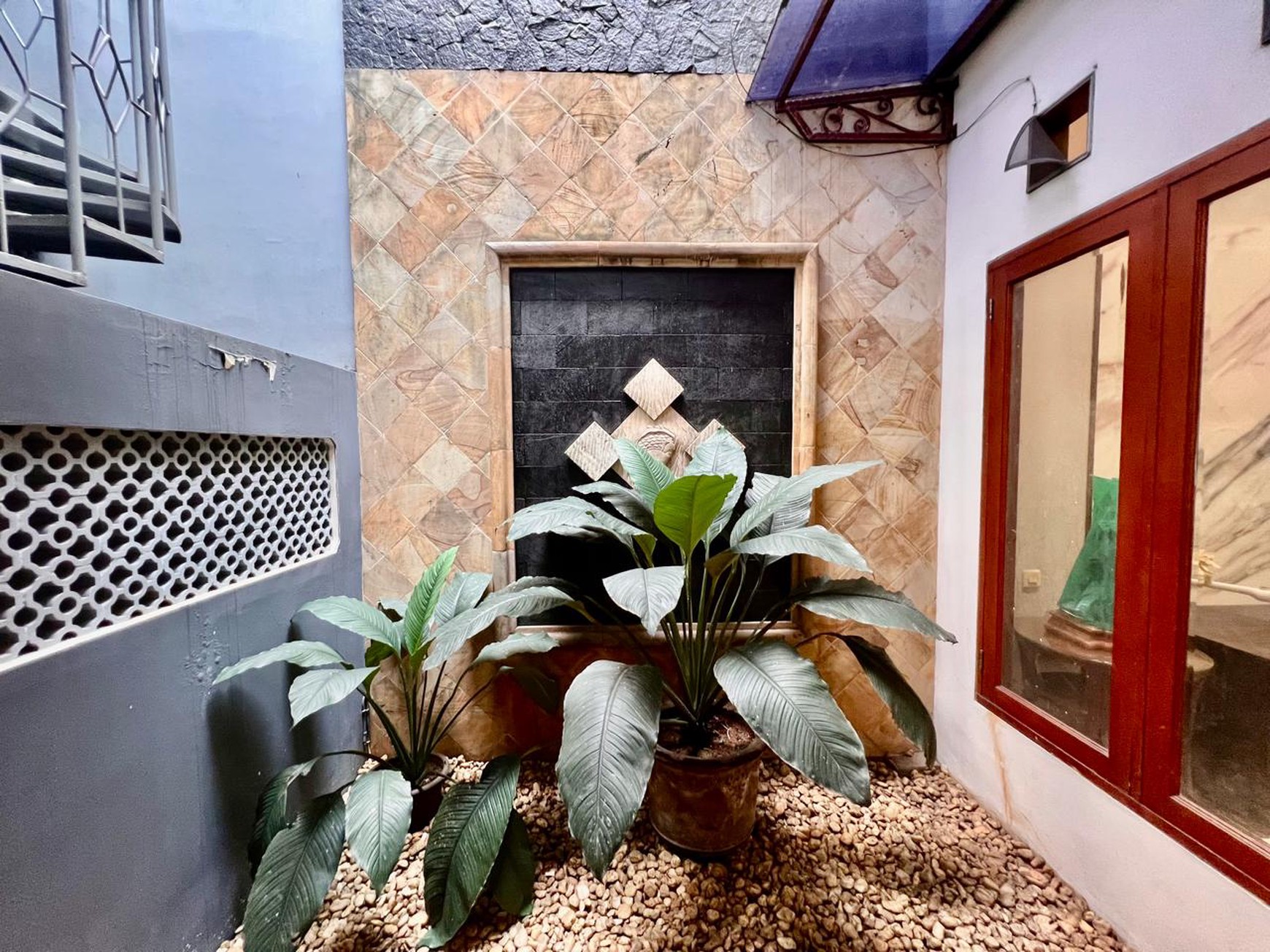 Rumah Mewah,3 lantai,dalam cluster di Bintaro Jaya 9