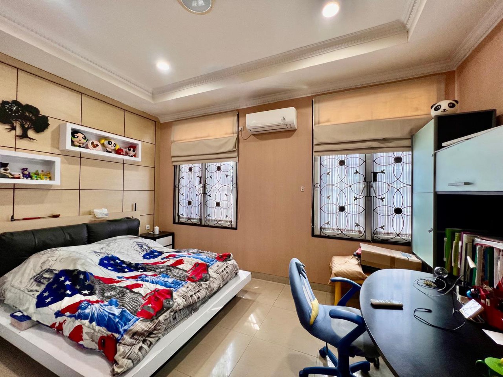 Rumah Mewah,3 lantai,dalam cluster di Bintaro Jaya 9
