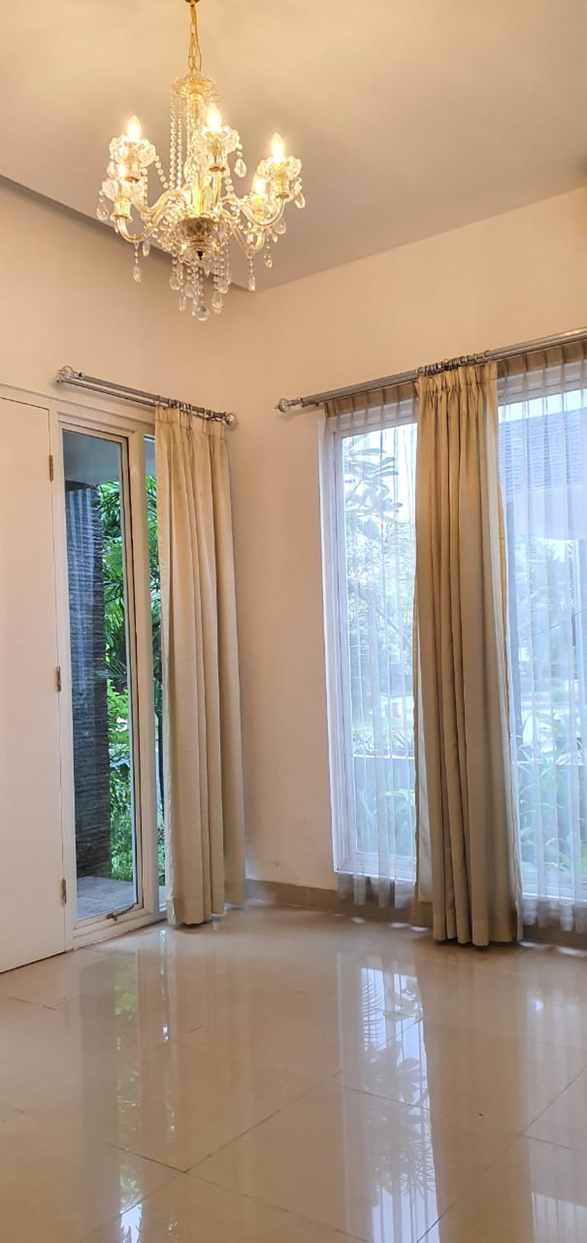 Rumah Bagus Di Cluster Kebayoran Height Bintaro Sektor 7