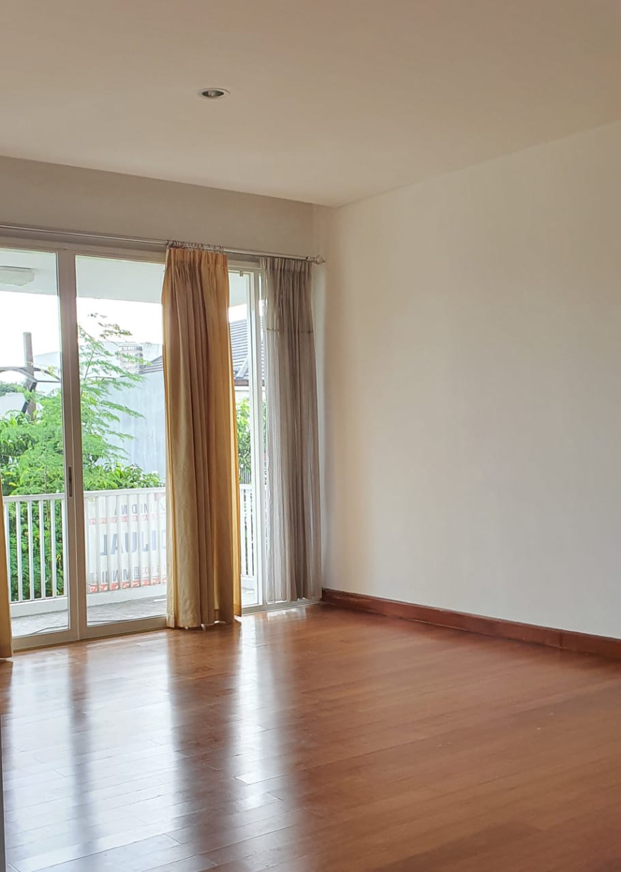 Rumah Bagus Di Cluster Kebayoran Height Bintaro Sektor 7