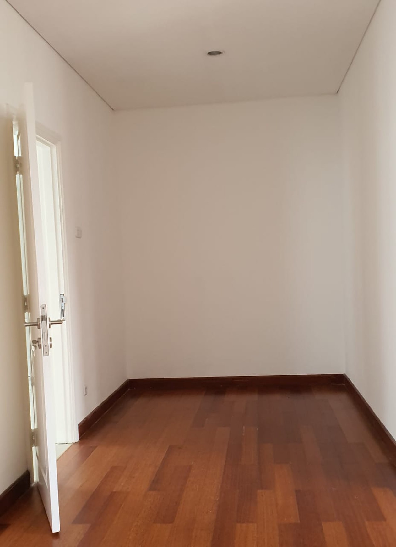 Rumah Bagus Di Cluster Kebayoran Height Bintaro Sektor 7