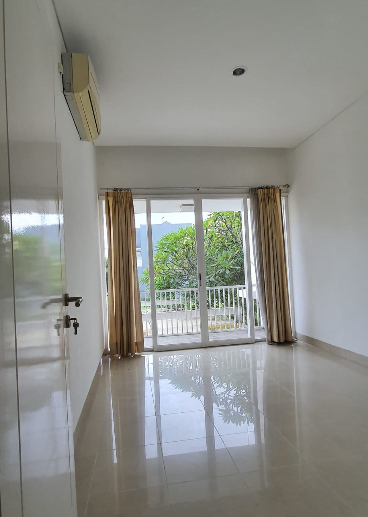 Rumah Bagus Di Cluster Kebayoran Height Bintaro Sektor 7