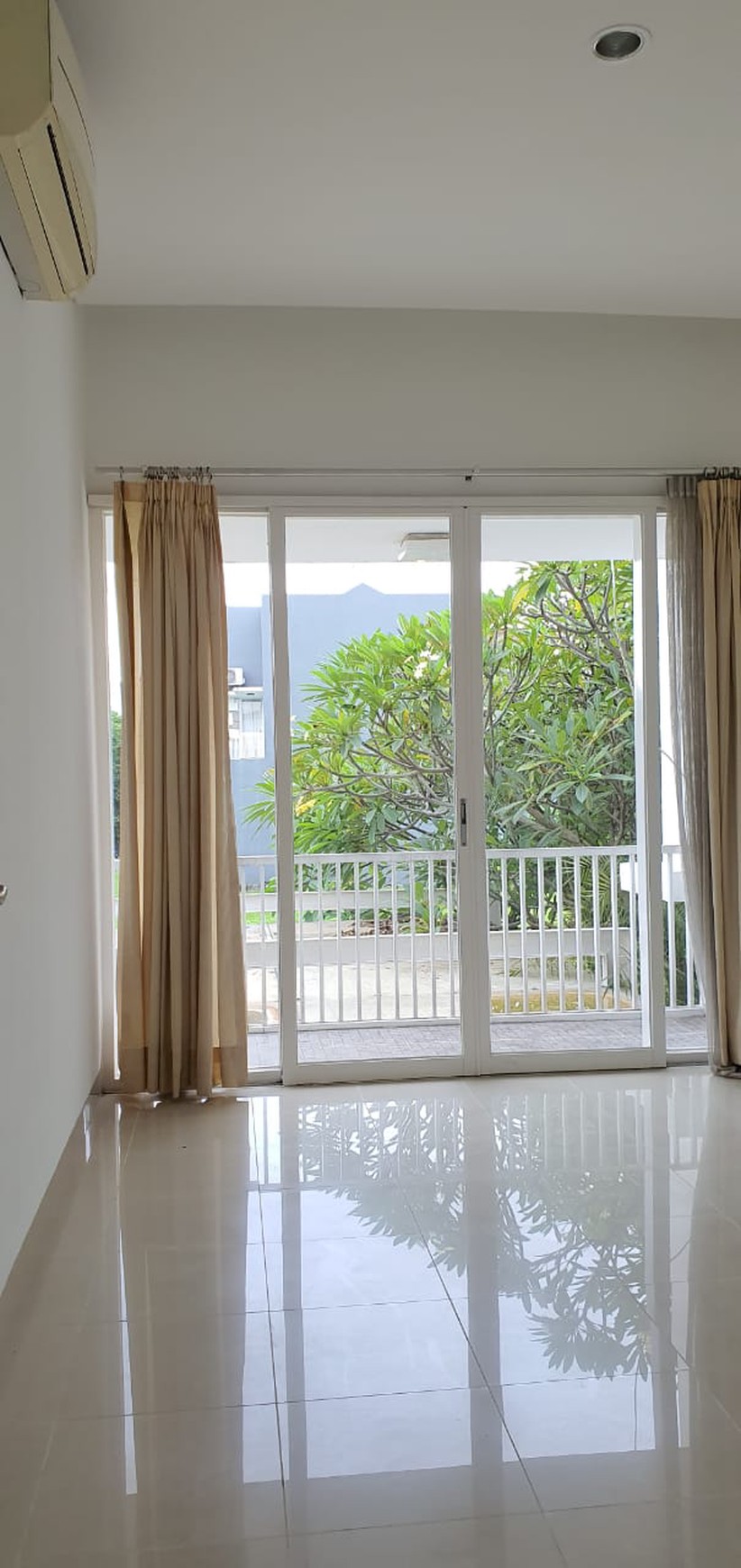 Rumah Bagus Di Cluster Kebayoran Height Bintaro Sektor 7