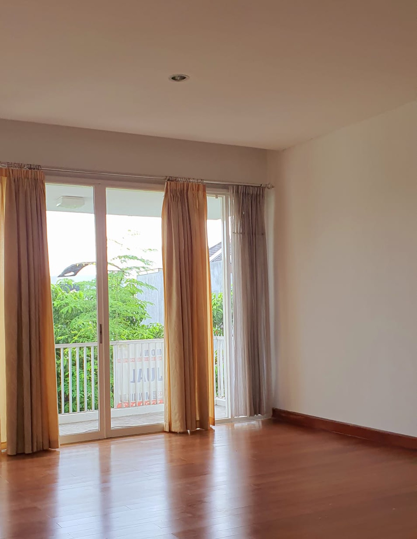 Rumah Bagus Di Cluster Kebayoran Height Bintaro Sektor 7