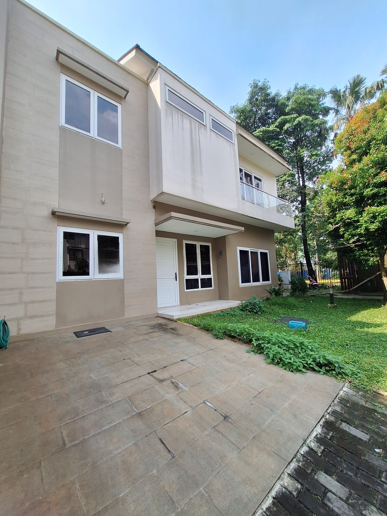 Rumah Baru Hook, Bangunan Mandiri, Greenwich Park Cluster Hyland BSD Serpong Tangerang, Siap Huni