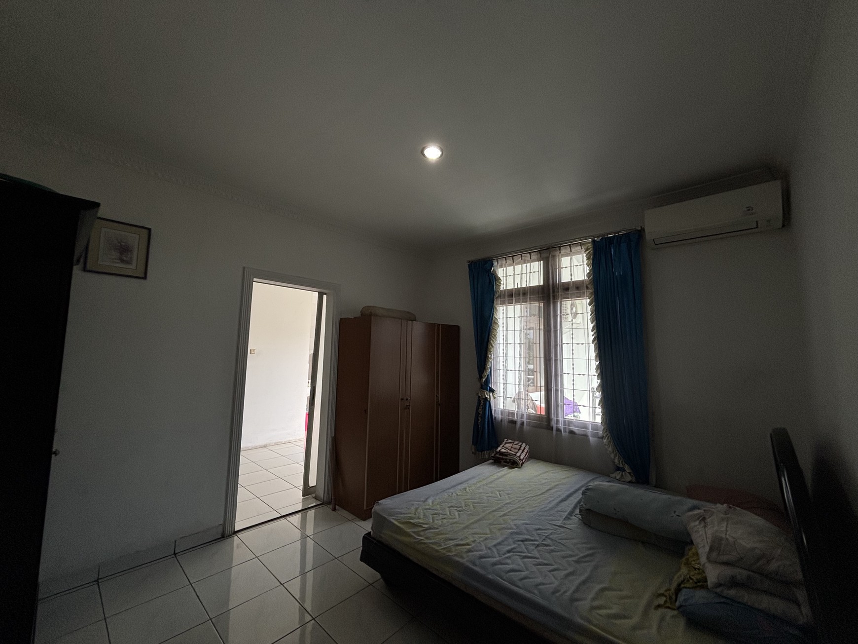 Rumah 2 Lantai Hoek di  di Raffles Hills 