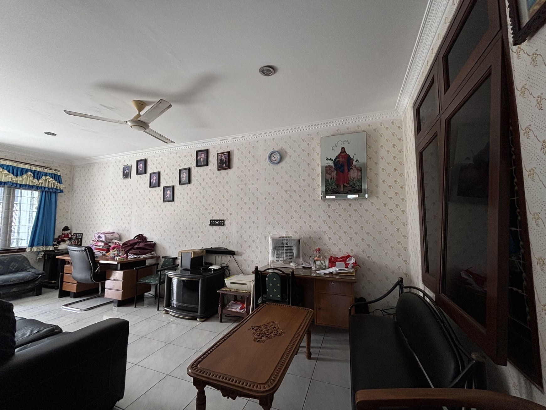 Rumah 2 Lantai Hoek di  di Raffles Hills 