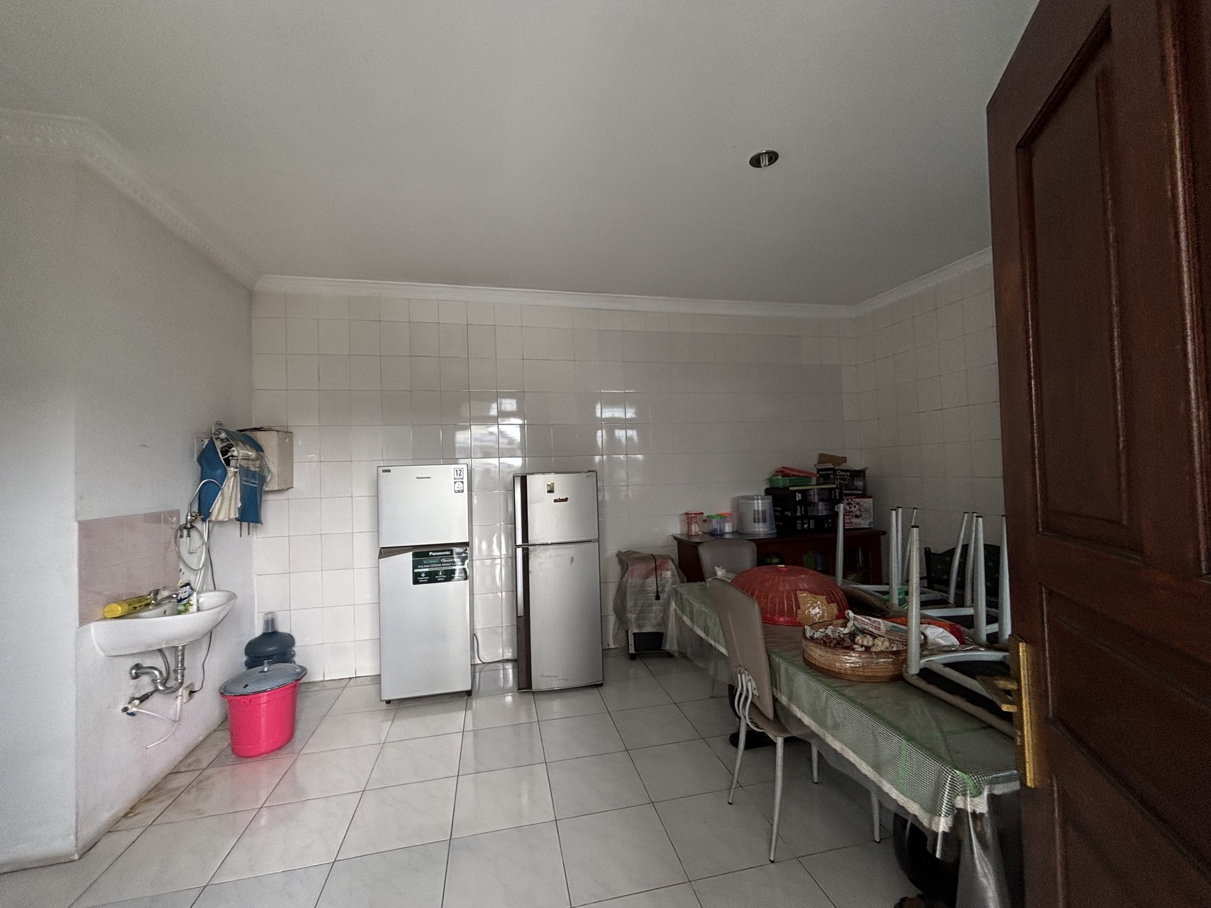 Rumah 2 Lantai Hoek di  di Raffles Hills 