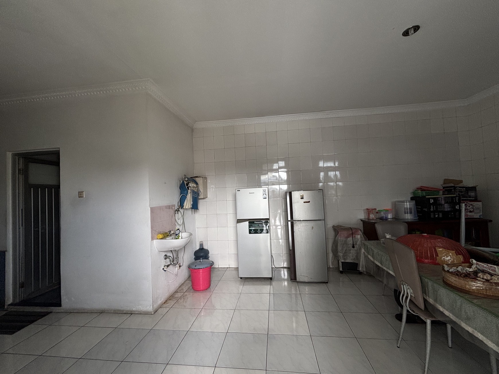 Rumah 2 Lantai Hoek di  di Raffles Hills 