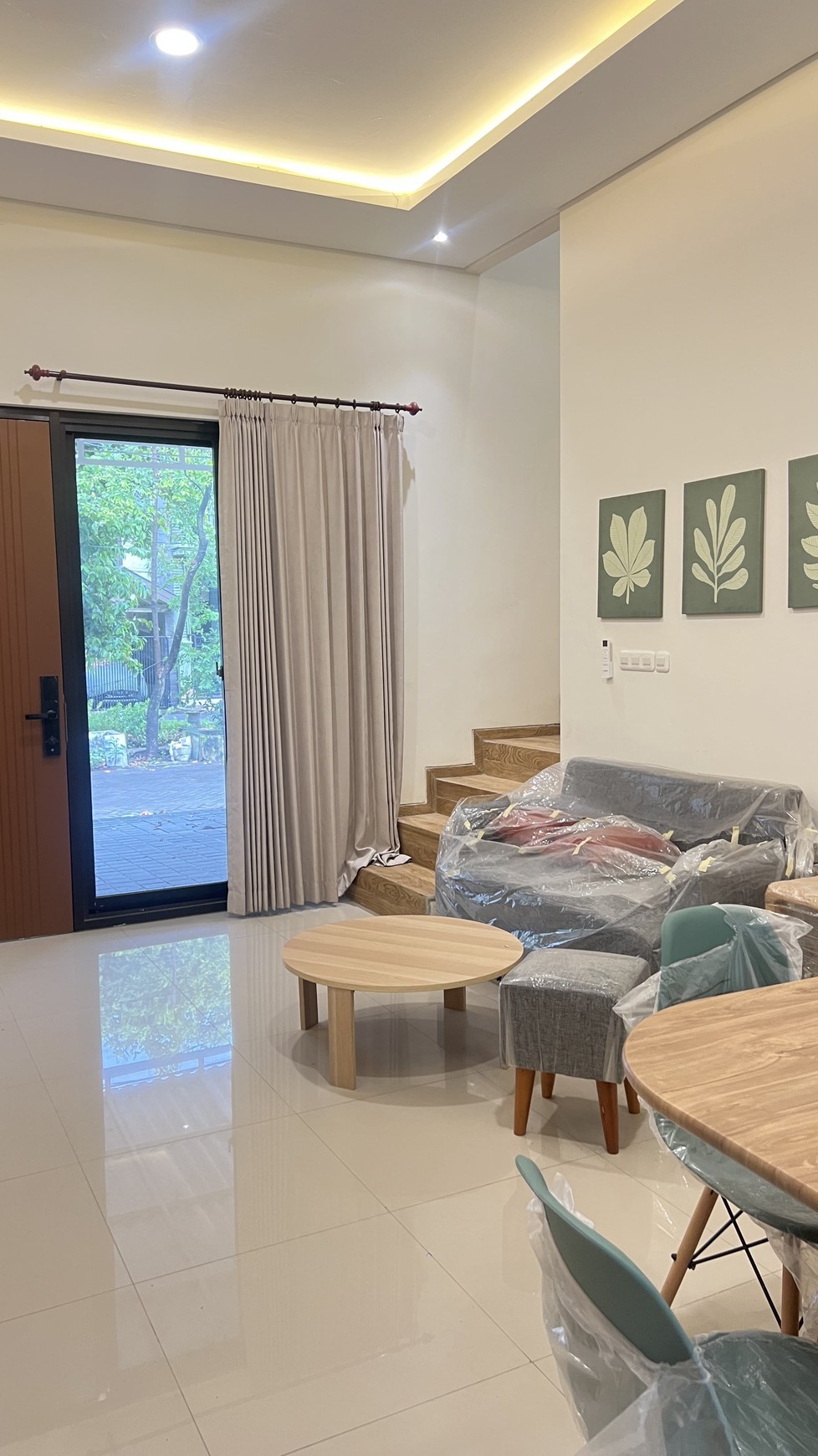 Rumah 2 Lantai Minimalis Surabaya Timur | Semi Furnished Rungkut Menanggal