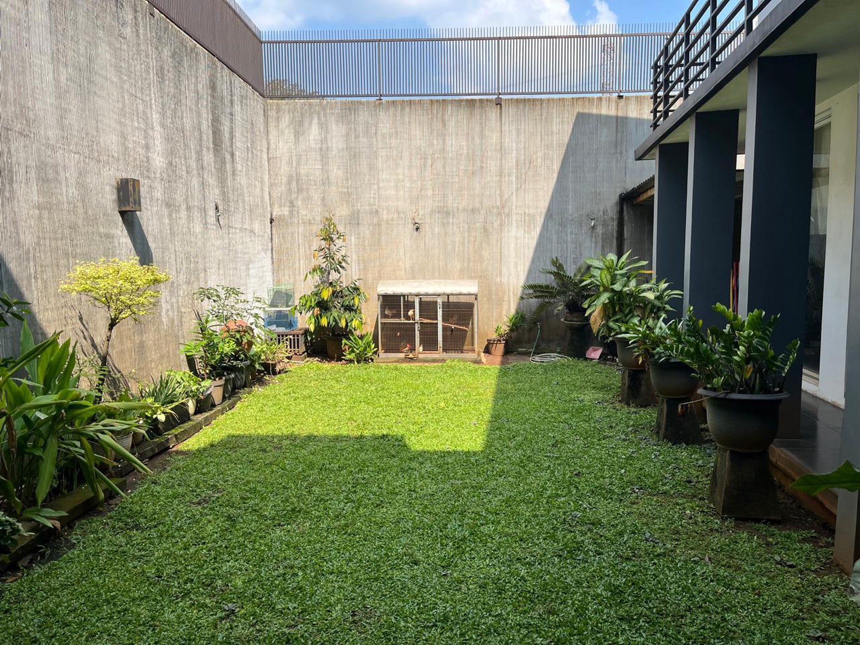 Rumah Bagus, Apik dan Rapih, Siap huni di Bintaro Sektro 9