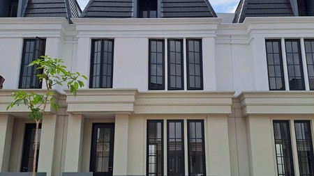 Disewakan Rumah Baru Dua Lantai White House Dian Istana Wiyung Surabaya