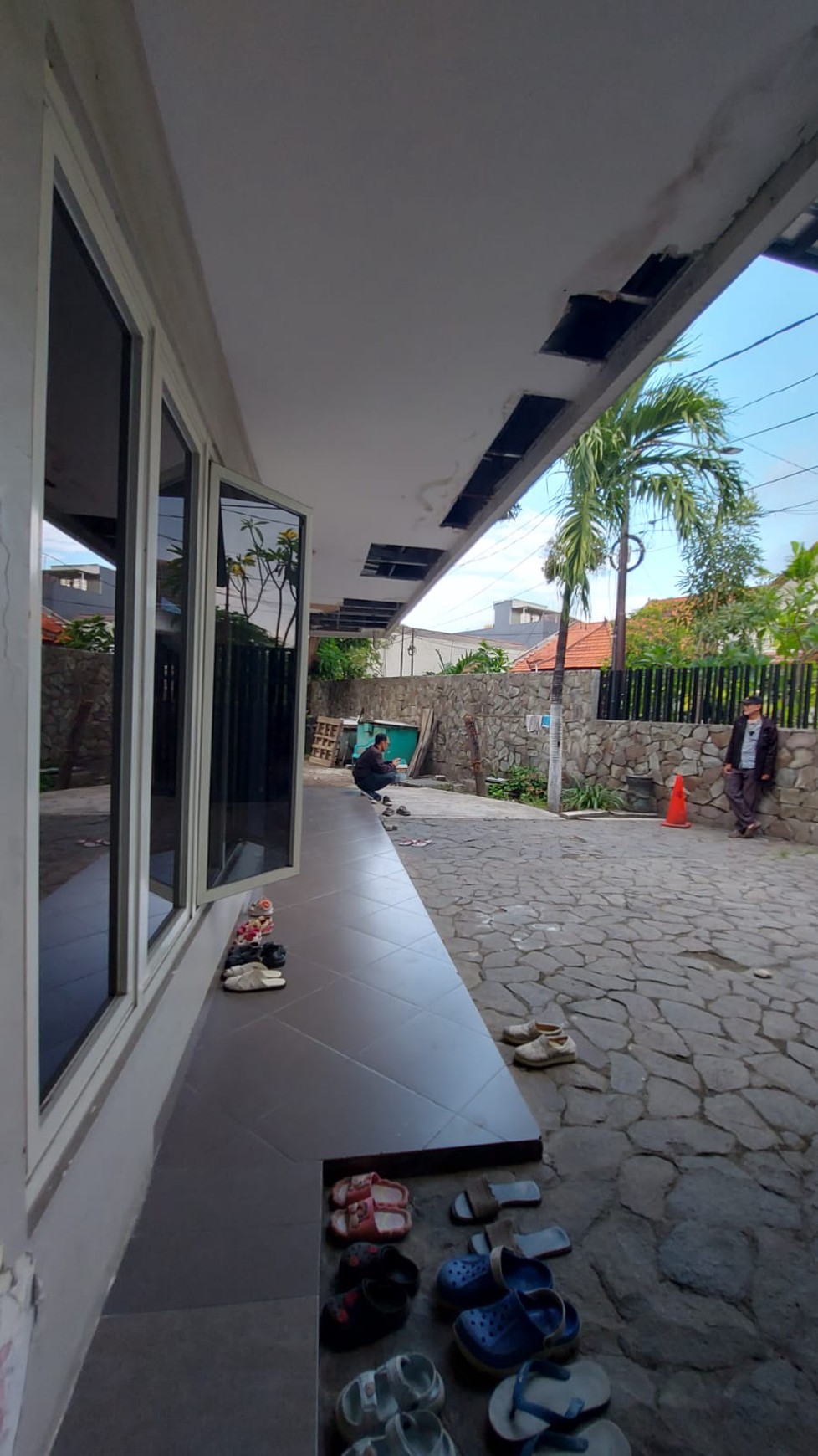 Jemur Andayani: Rumah Klasik 500 m2 Dekat Kampus Petra - Potensi Tinggi!
