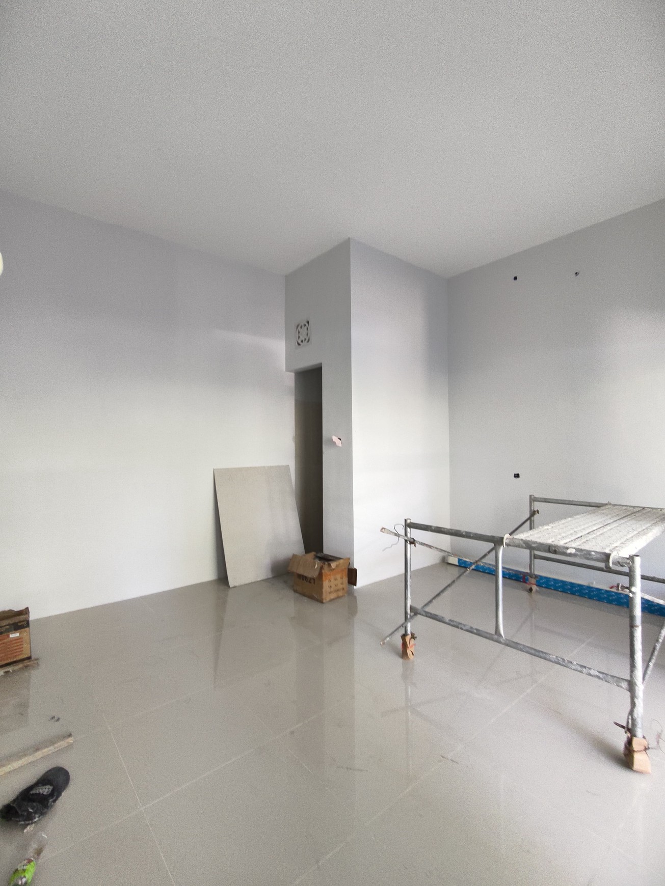 Investasi Rumah Kos Eksklusif di Zona Kampus MERR - 12 Kamar, Carport 2 Mobil