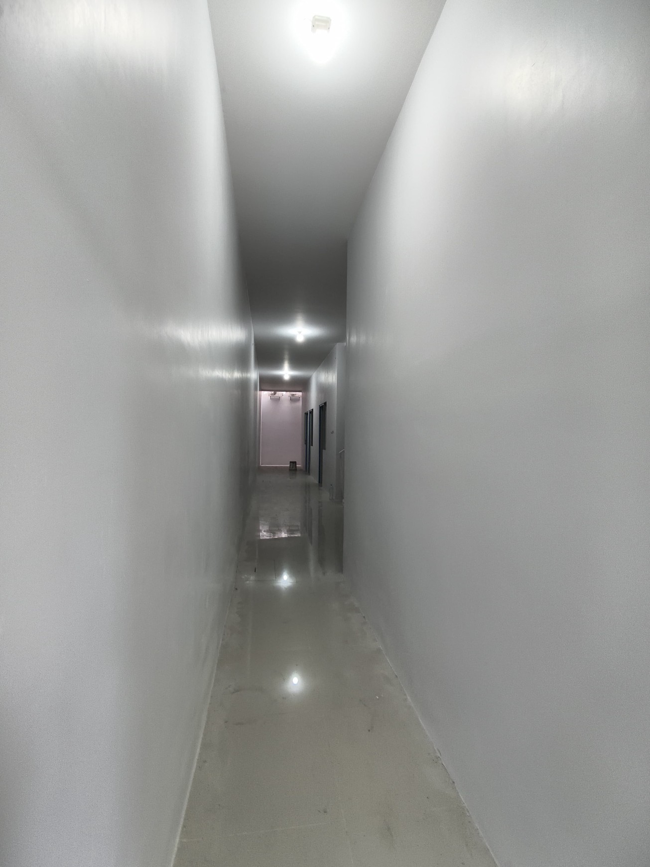 Investasi Rumah Kos Eksklusif di Zona Kampus MERR - 12 Kamar, Carport 2 Mobil