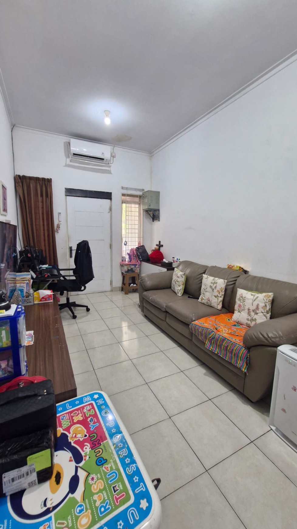 Dijual Rumah Asri Terawat di Taman Holis Indah