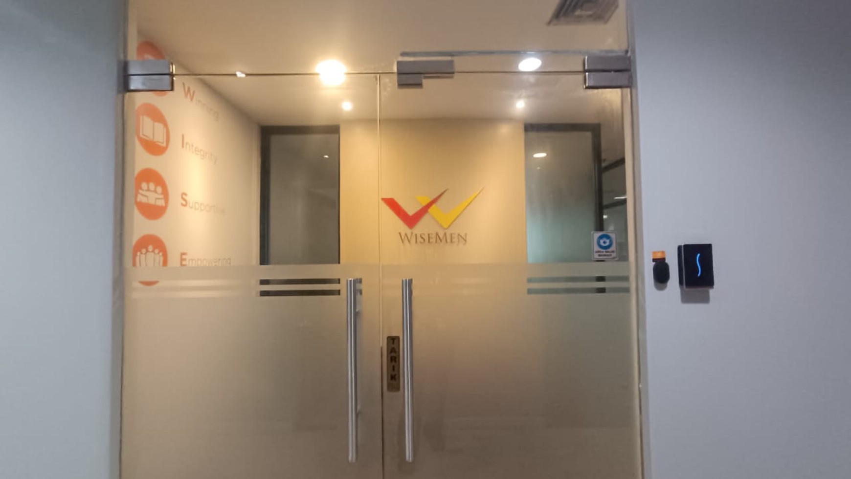 DIJUAL UNIT KOMERSIL JAND GATOT SUBROTO