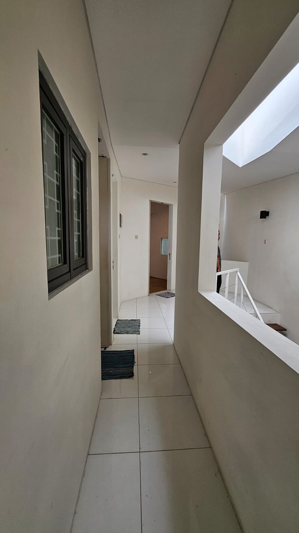 Rumah Bagus Di Ozone Residence Veteran Bintaro Jakarta Selatan