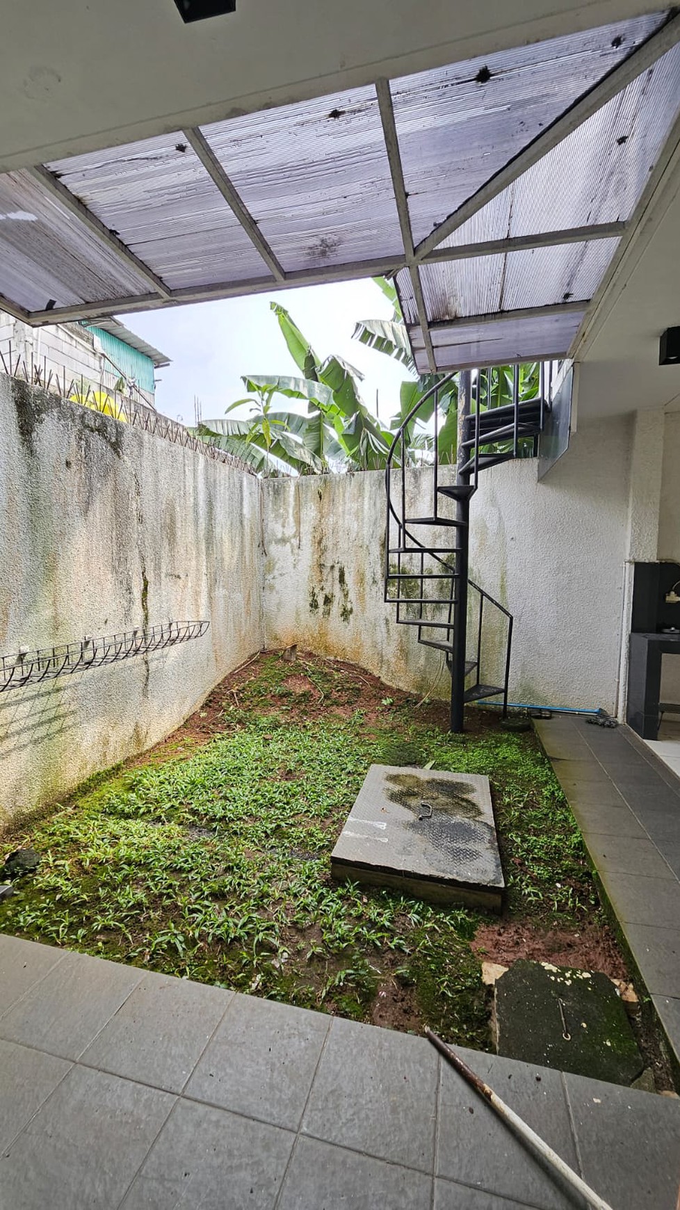 Rumah Bagus Di Ozone Residence Veteran Bintaro Jakarta Selatan