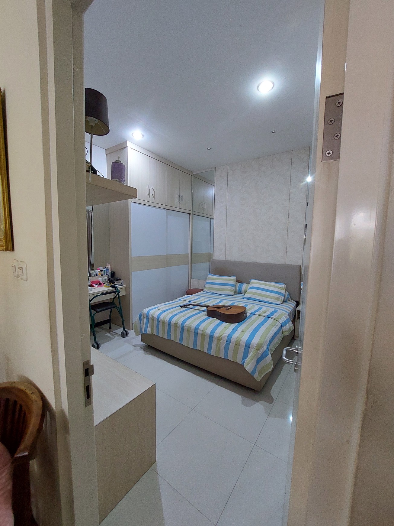 Rumah Mewah 2 Lantai Full Furnish Murah DE VICTORY REGENCY di Sukomanunggal Surabaya Barat