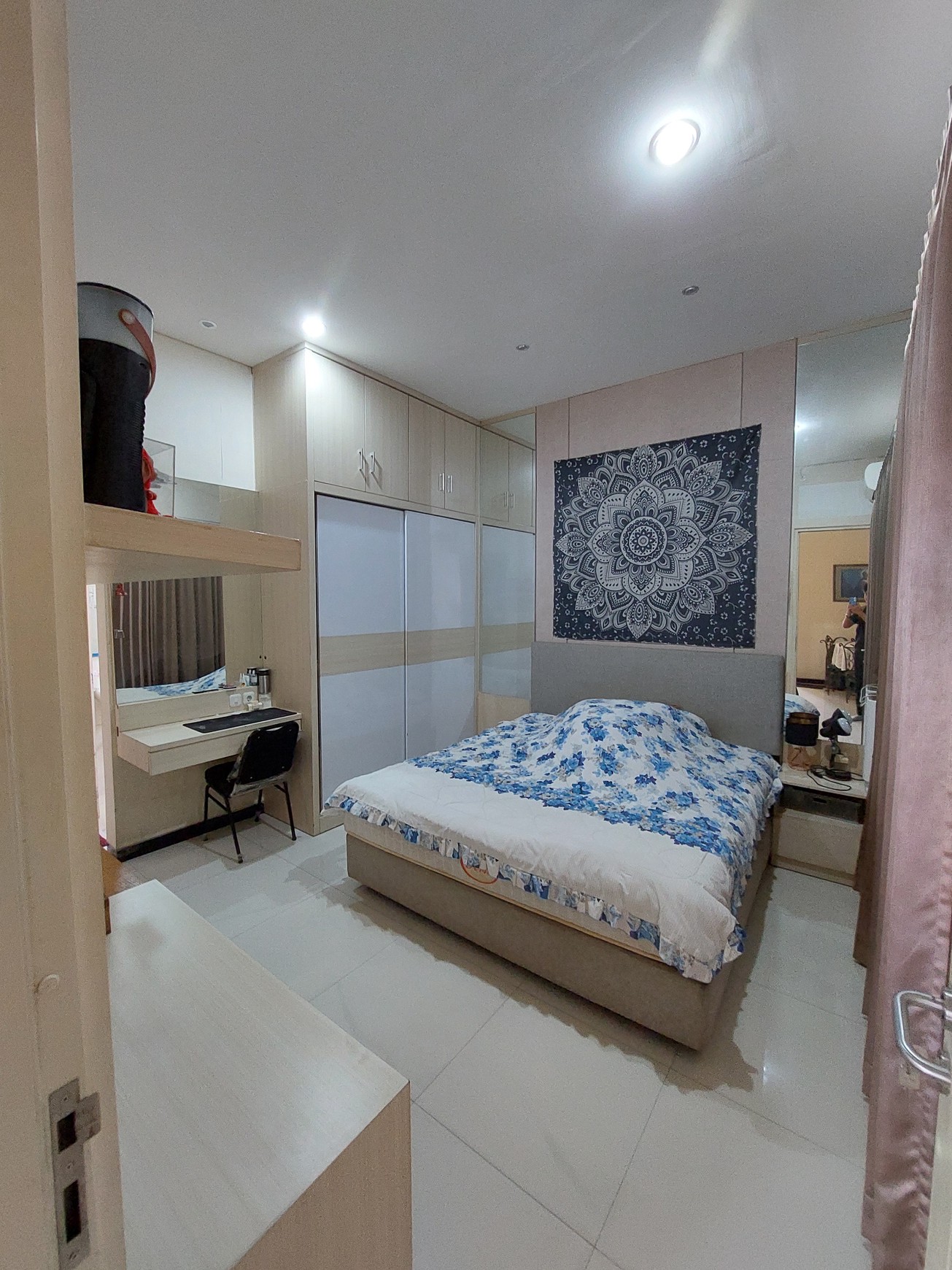 Rumah Mewah 2 Lantai Full Furnish Murah DE VICTORY REGENCY di Sukomanunggal Surabaya Barat