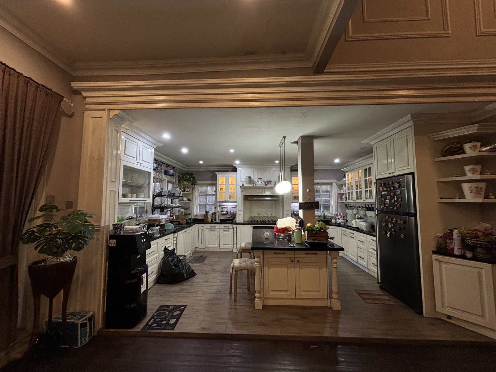 Rumah Besar - 2 Lantai di Kp Cirumput Limus Nunggal Cileungsi 