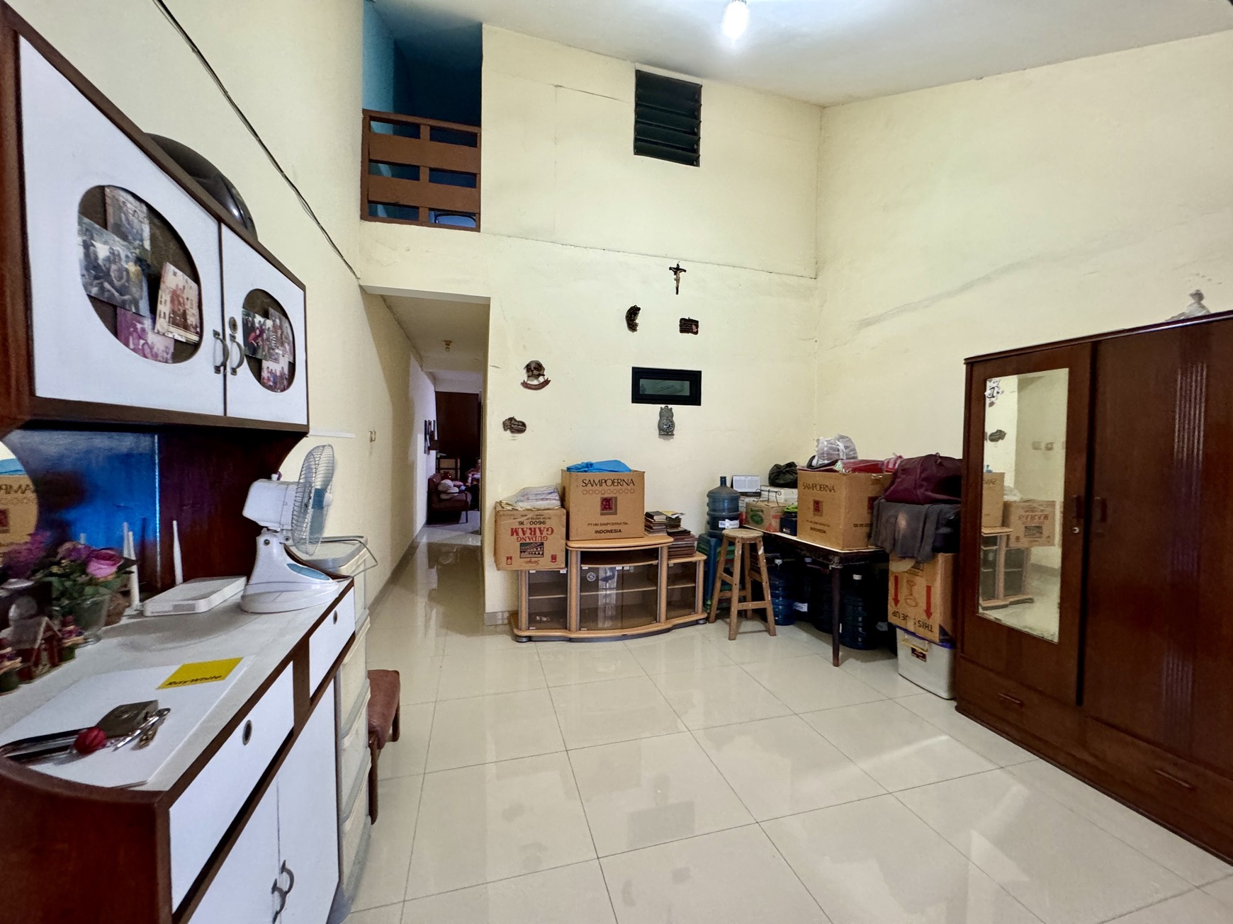 Dijual Rumah di Komplek Jembatan Besi, Tambora, Jakarta Barat