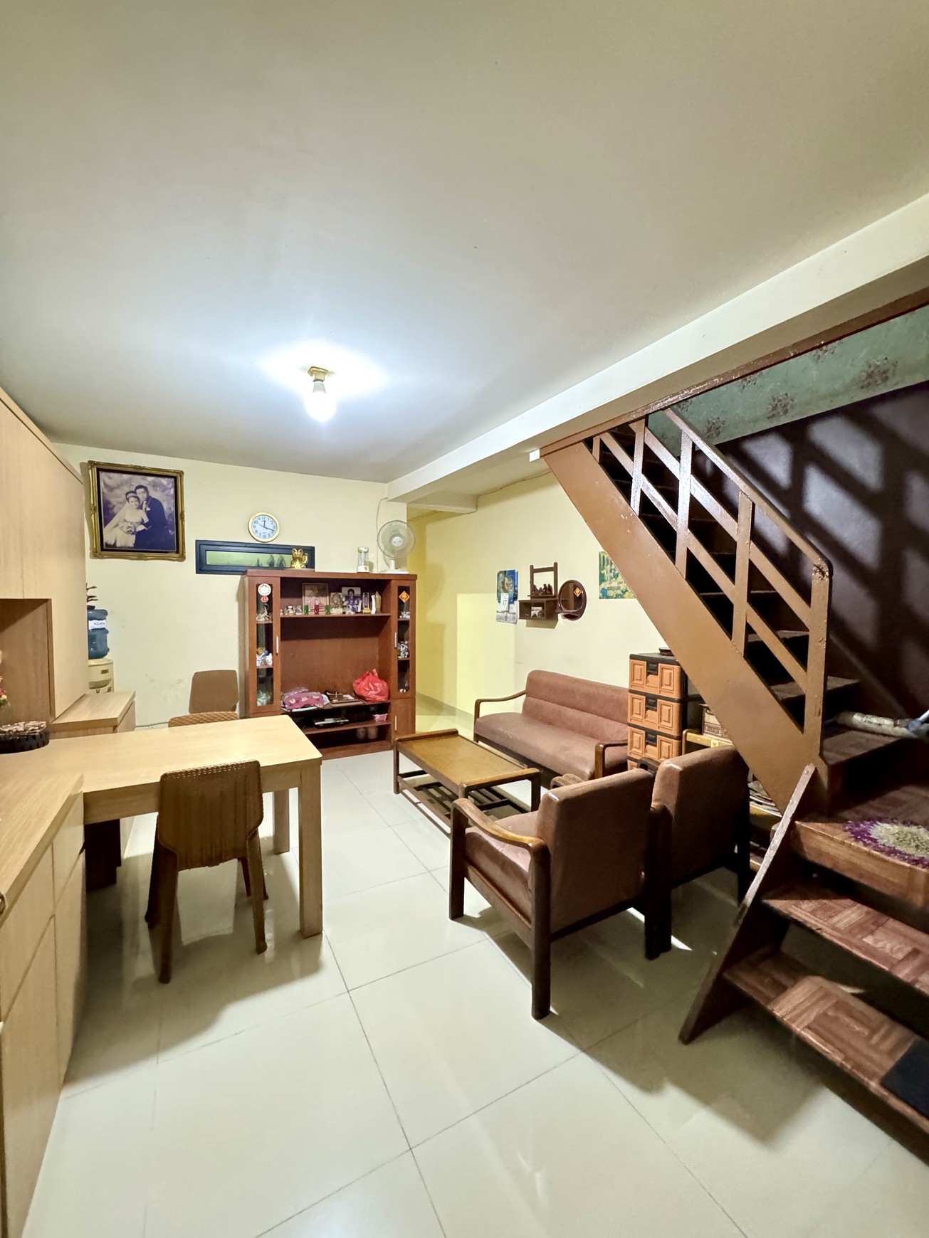 Dijual Rumah di Komplek Jembatan Besi, Tambora, Jakarta Barat