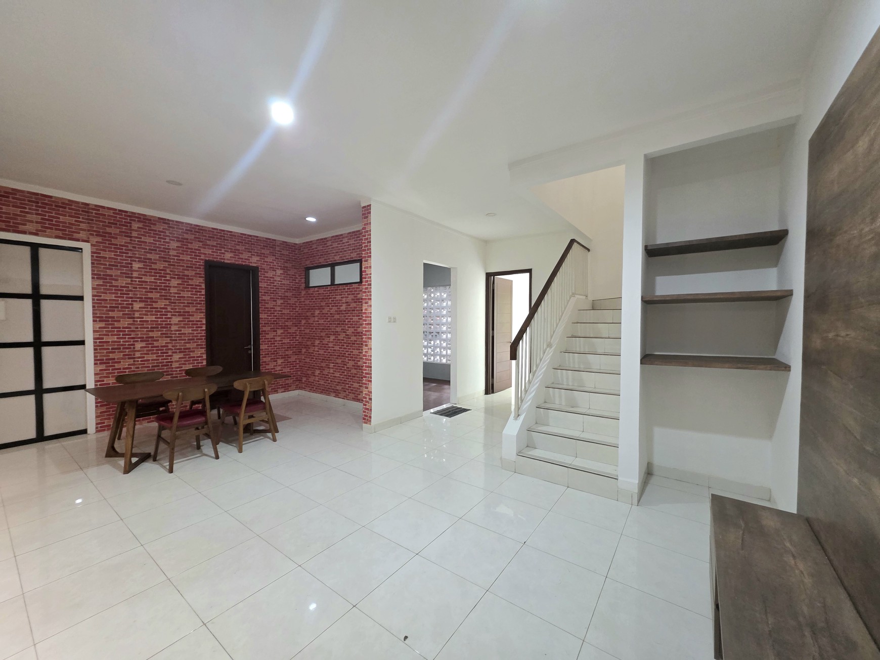 Rumah Bagus Siap Huni dan Asri di Discovery Conserva, Bintaro Jaya Sektor 9