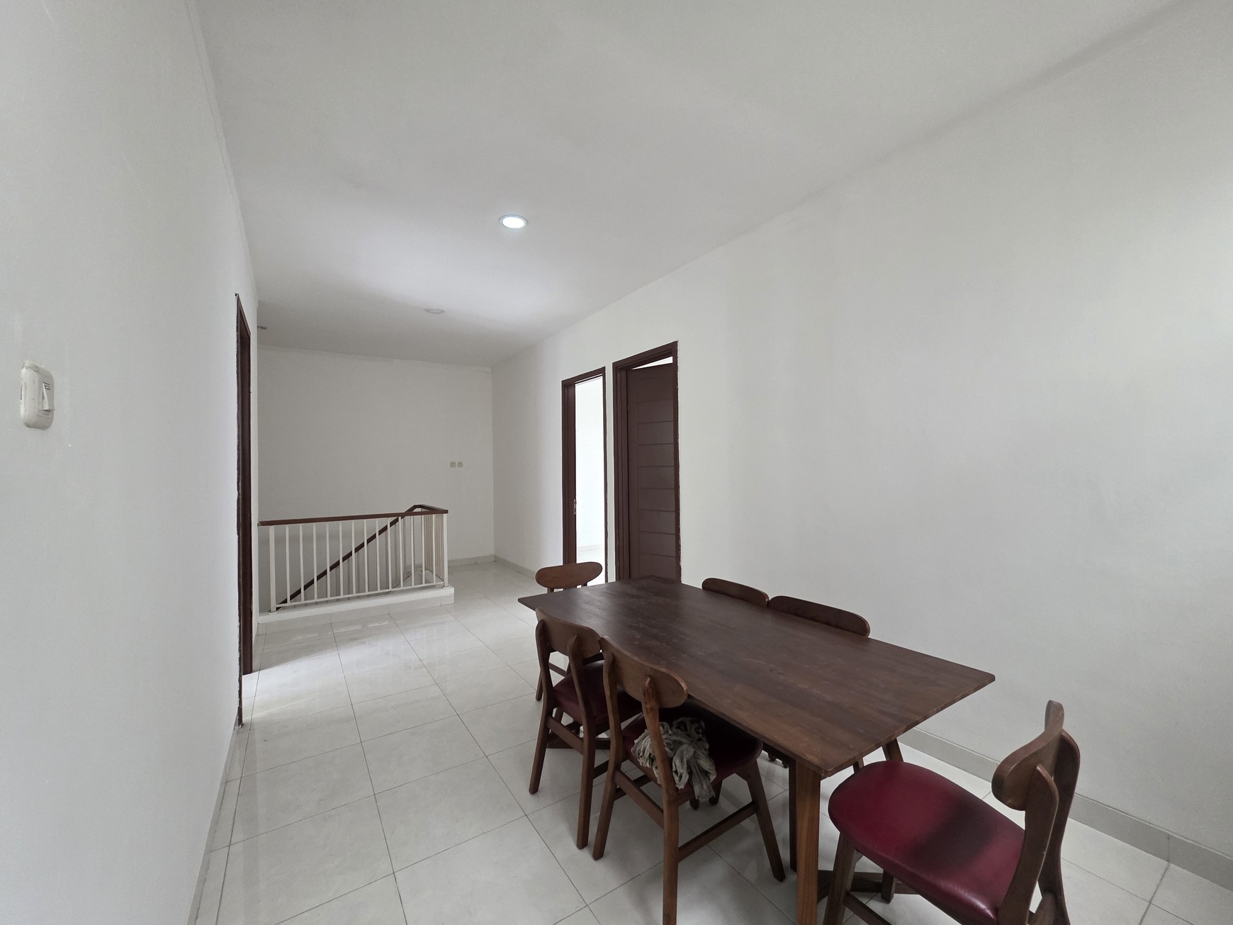 Rumah Bagus Siap Huni dan Asri di Discovery Conserva, Bintaro Jaya Sektor 9