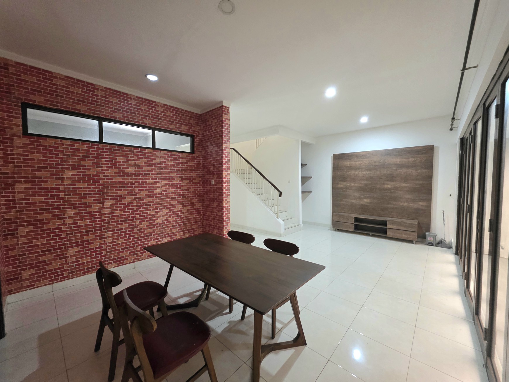 Rumah Bagus Siap Huni dan Asri di Discovery Conserva, Bintaro Jaya Sektor 9
