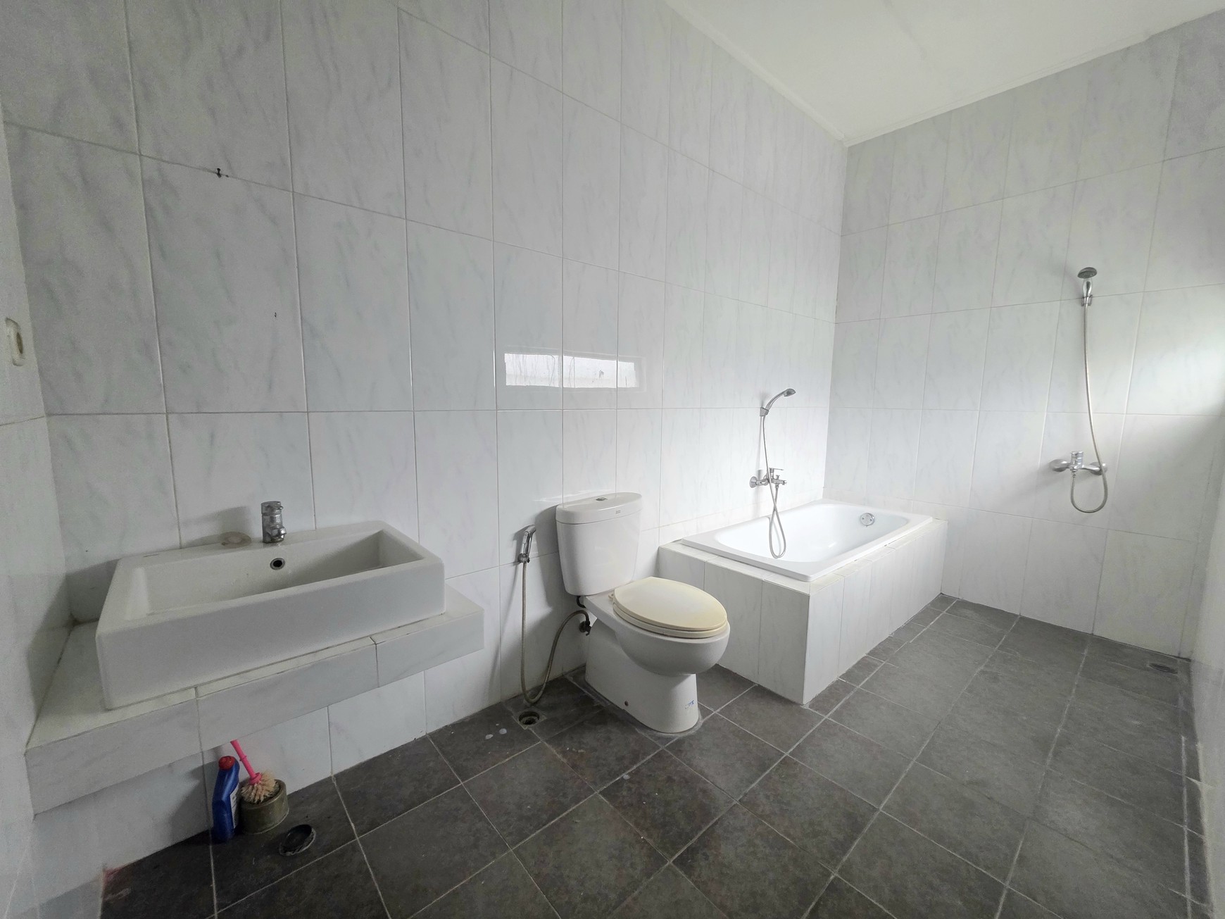 Rumah Bagus Siap Huni dan Asri di Discovery Conserva, Bintaro Jaya Sektor 9