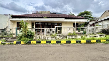 Dijual Rumah Hoek di Intercon, Taman Kebon Jeruk - Jakarta Barat