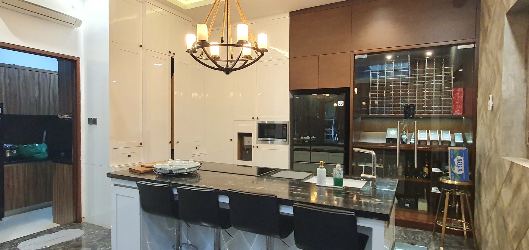 Rumah Mewah dan Elegan, modern- minimalis, fully furnished, di Kelapa Nias, Kelapa Gading