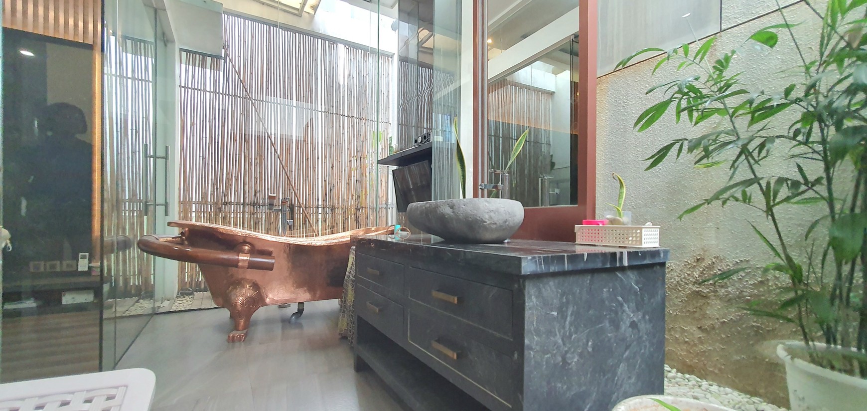 Rumah Mewah dan Elegan, modern- minimalis, fully furnished, di Kelapa Nias, Kelapa Gading