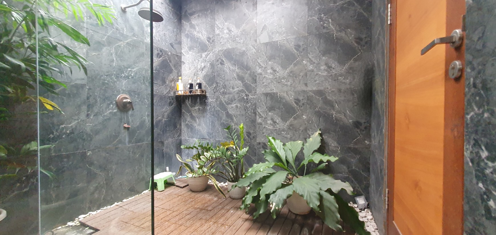 Rumah Mewah dan Elegan, modern- minimalis, fully furnished, di Kelapa Nias, Kelapa Gading