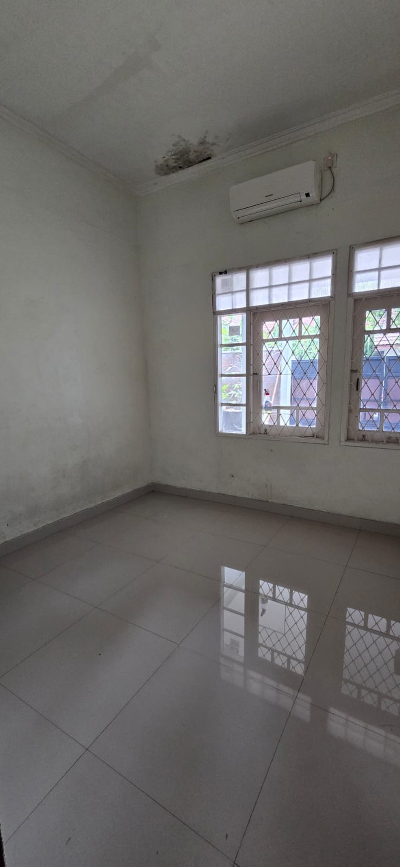 Rumah di blok terdepan Nusa Loka BSD, Dekat Pasar Modern BSD