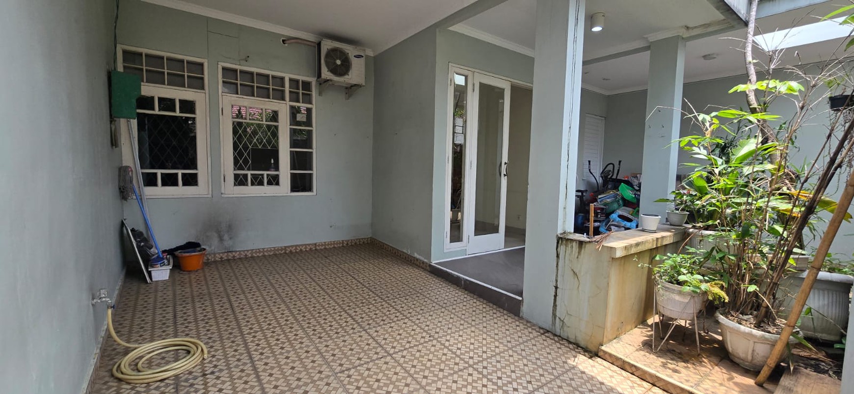 Rumah di blok terdepan Nusa Loka BSD, Dekat Pasar Modern BSD