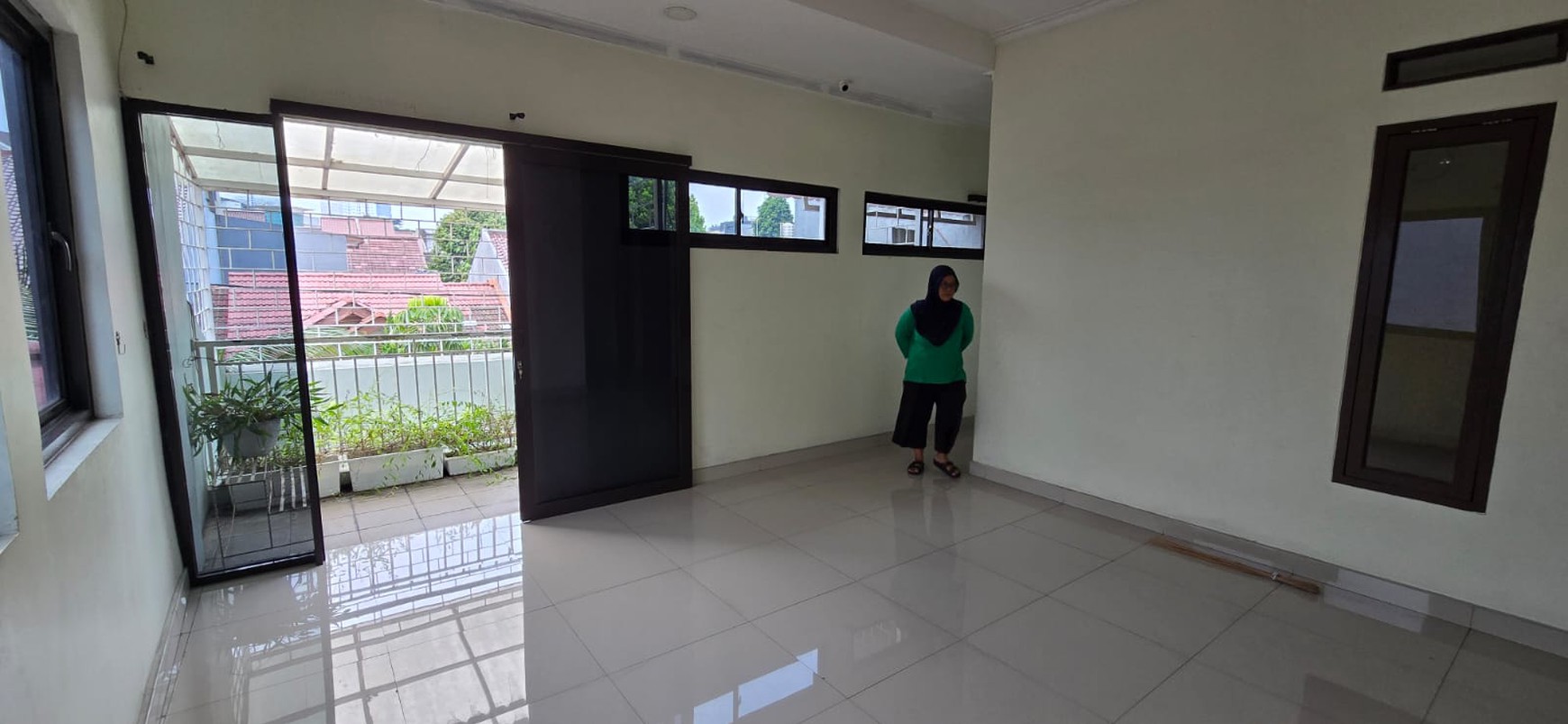 Rumah di blok terdepan Nusa Loka BSD, Dekat Pasar Modern BSD