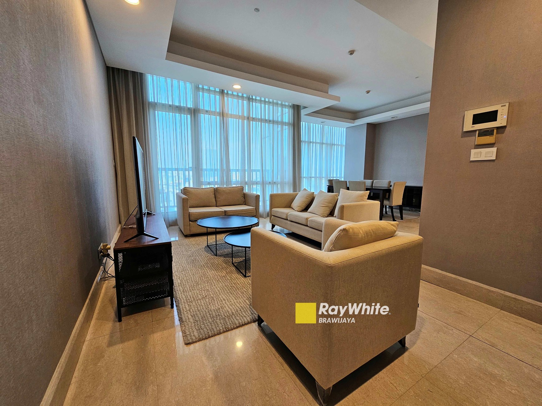 Unit di Apartemen La Maison Barito, Kebayoran Baru, siap huni, 1 km ke MRT Blok M