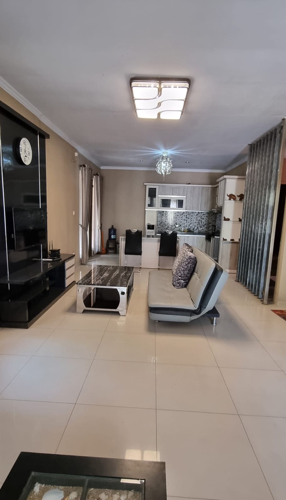 Rumah Full Furnished Ambrosia Lippo Cikarang - Lokasi Strategis