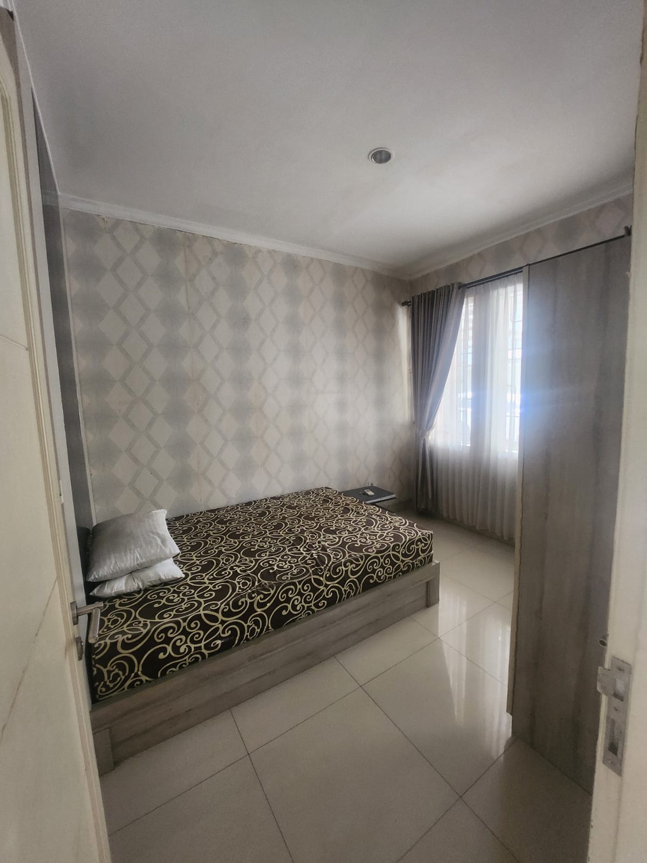 Rumah Full Furnished Ambrosia Lippo Cikarang - Lokasi Strategis
