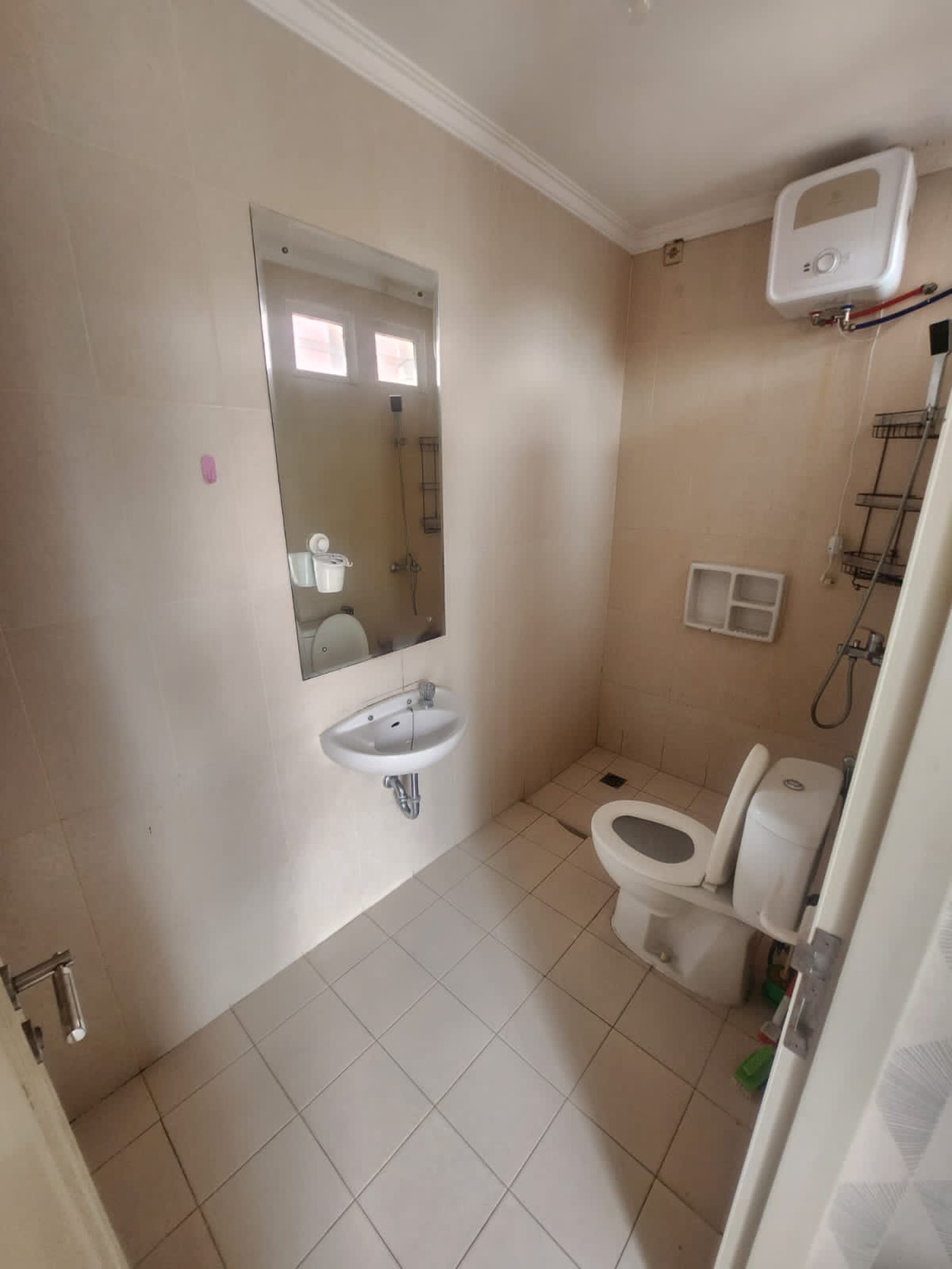 Rumah Full Furnished Ambrosia Lippo Cikarang - Lokasi Strategis