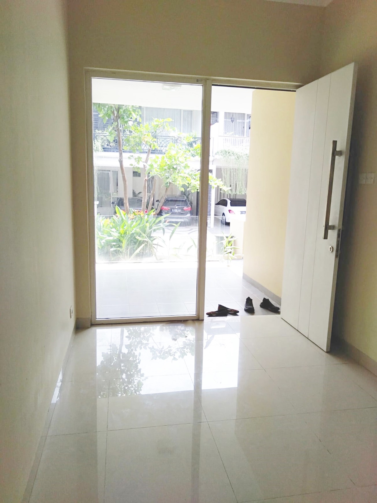 Rumah Bagus Siap Huni dan Asri di Kebayoran Village, Bintaro Jaya, Sektor 7
