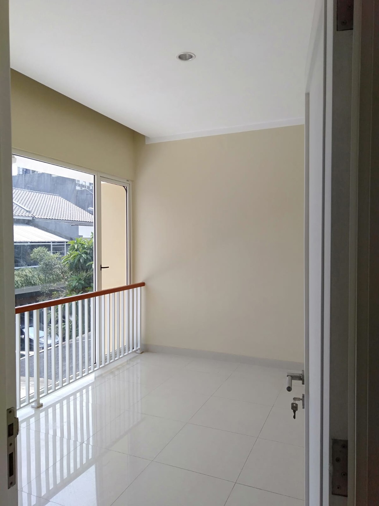 Rumah Bagus Siap Huni dan Asri di Kebayoran Village, Bintaro Jaya, Sektor 7