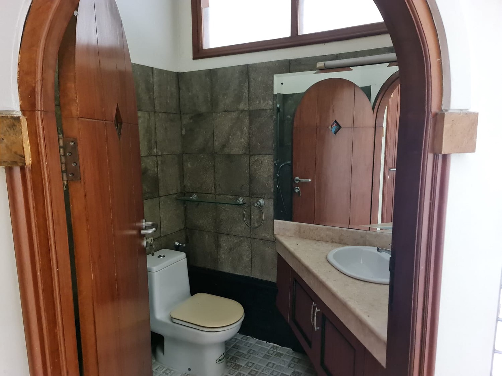 Rumah Eksklusif di Cluster Menteng, Lippo Cikarang
