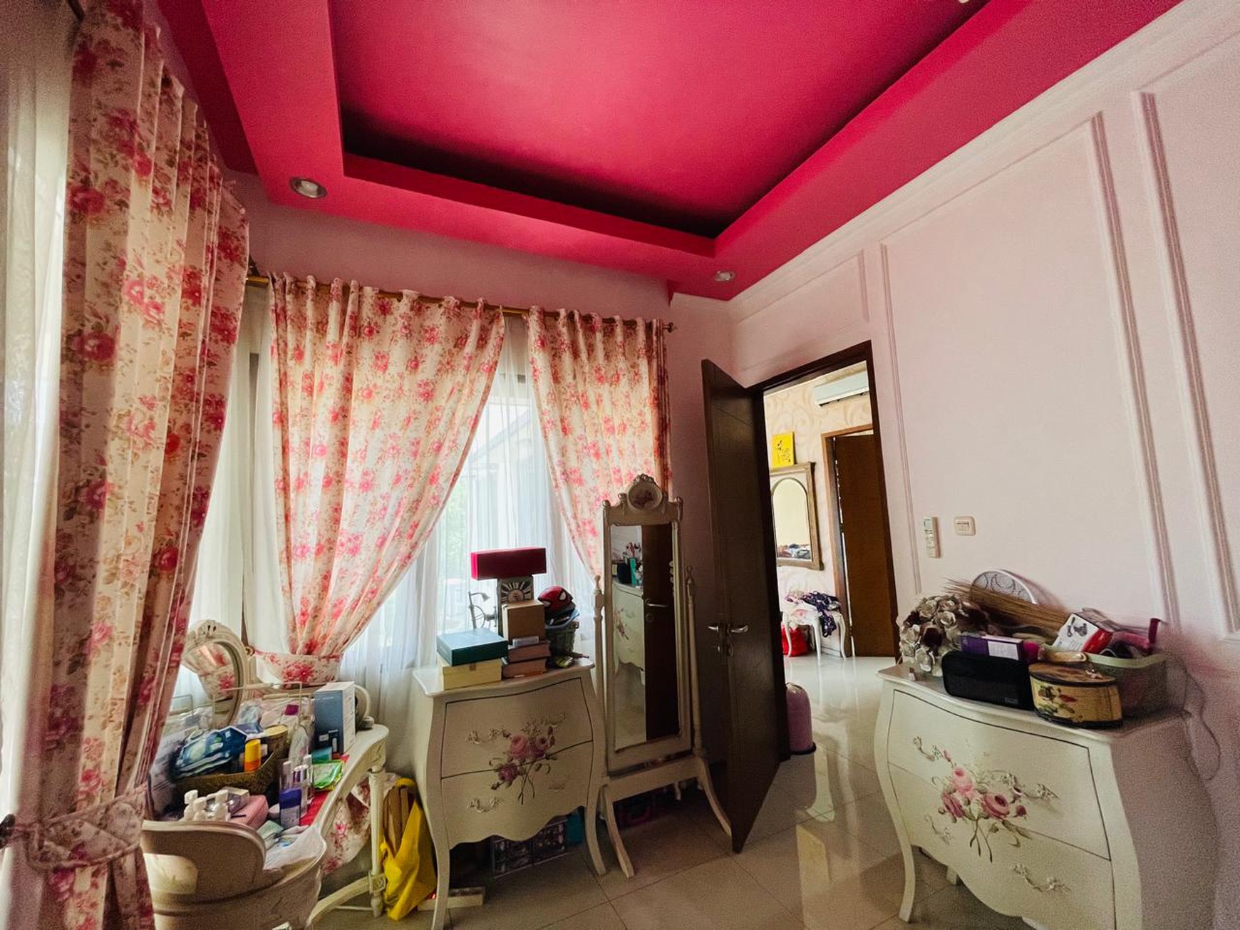 Rumah Luxury dgn Pool, Siap Huni dan Asri di Kebayoran Height, Bintaro Jaya Sektor 7