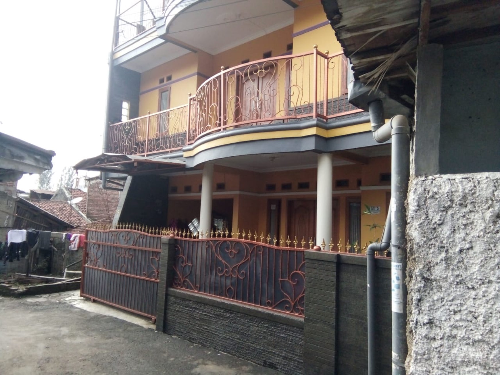 Rumah Kos Aktif di Cikutra dekat Borma